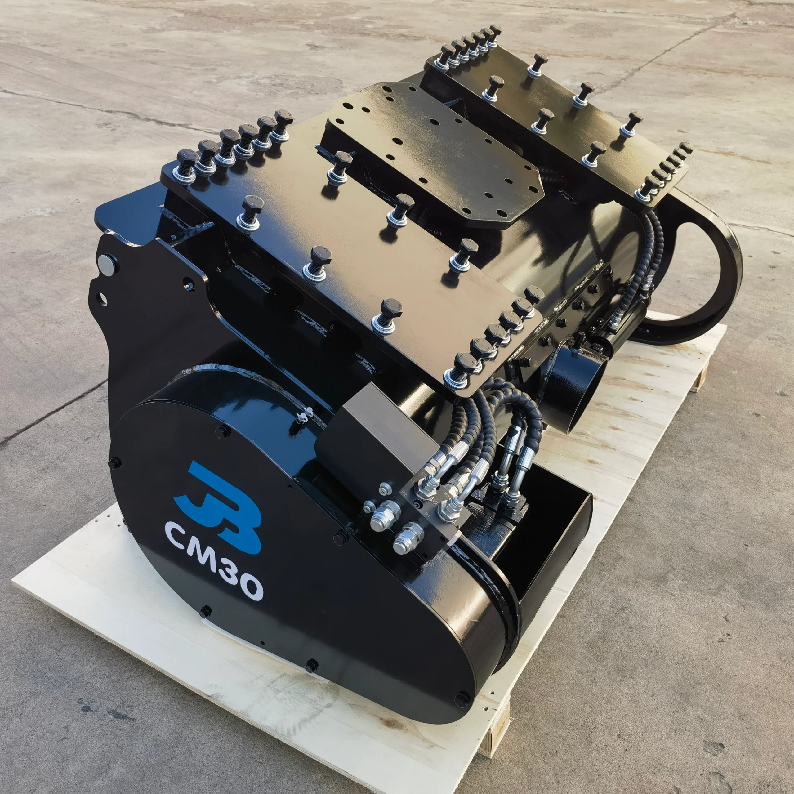 CM30 Heavy Duty Concrete Mixer Bucket for Excavators, Telehandlers & Loaders - Image 3