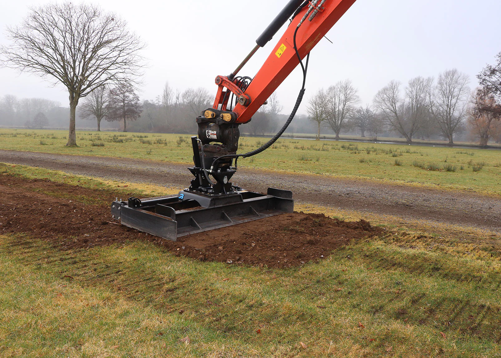 Excavator Grading Beam with Roller - 2000mm - 5 to 13 tonne - Image 4